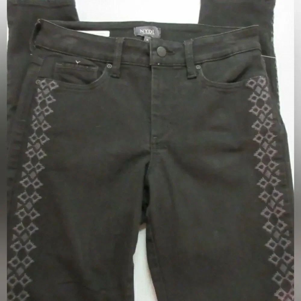 NYDJ Ami skinny leggings black w/grn stitch sz 6